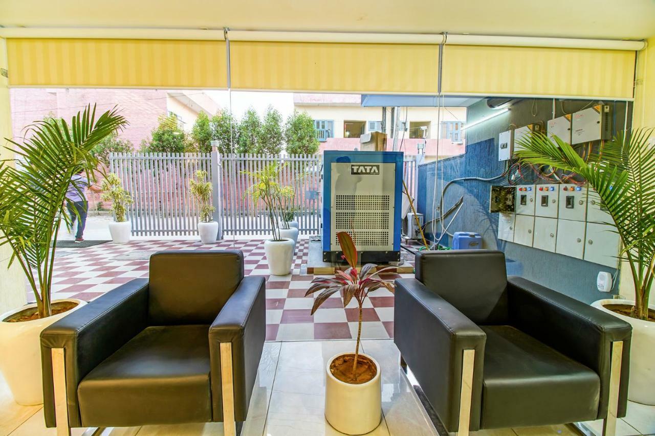 Fabhotel Kiara Ґурґаон Екстер'єр фото